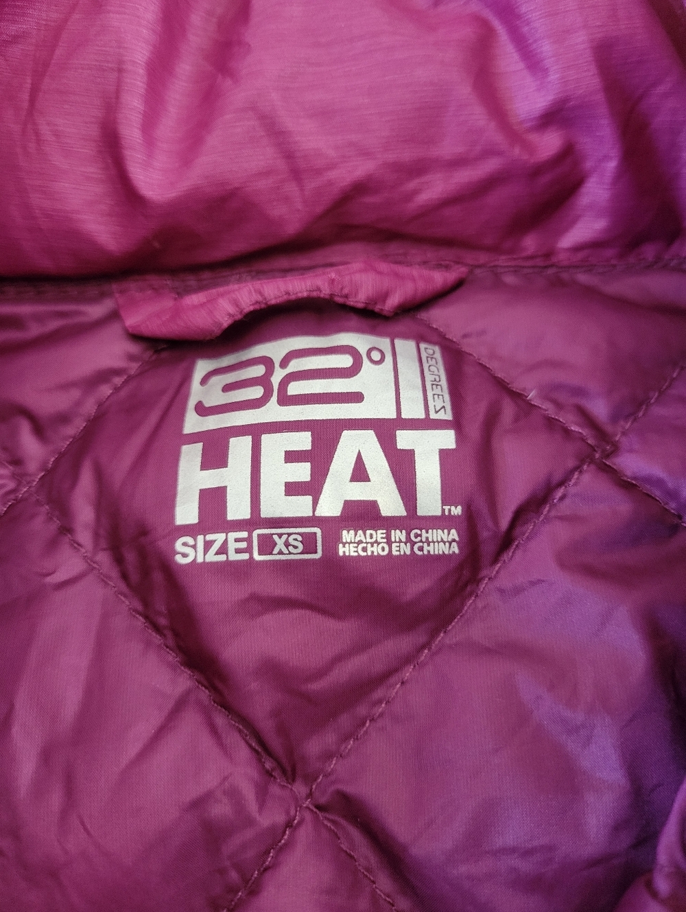 32 Degrees | HEAT Cute Fuchsia Lightweight Quilted Puffer Jacket (SIZE XS) - Picture 4 of 12